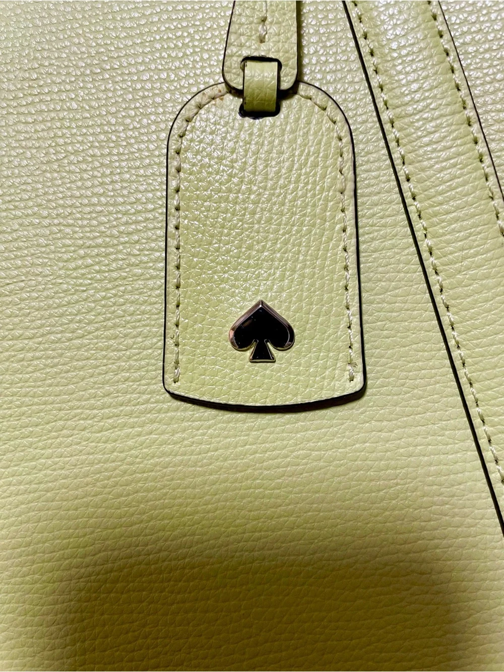 Like New Kate Spade Cara Large genuine leather Large Tote  Frosty Lime green